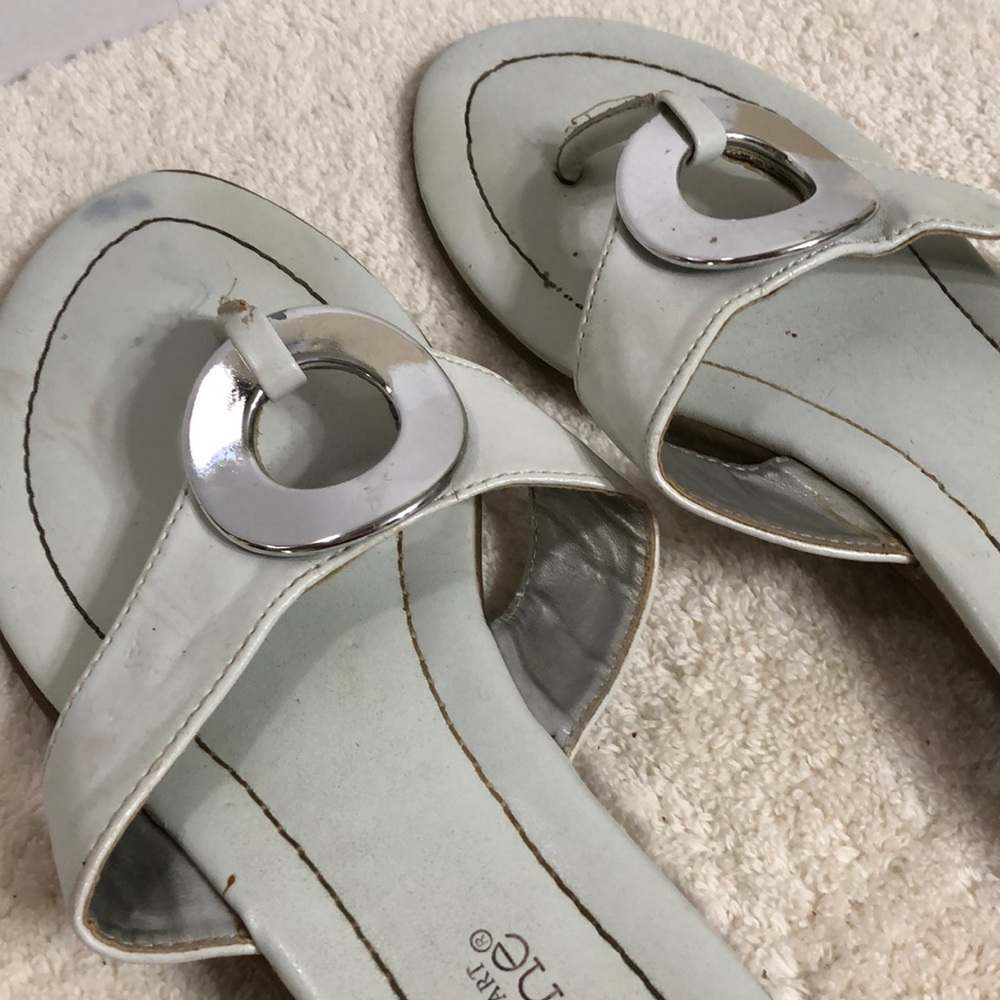 Sandals - Picture 2 of 3
